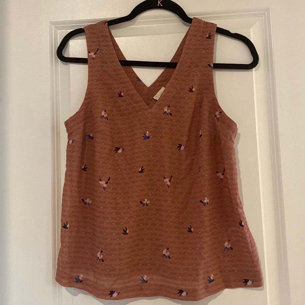 Flowy pink print sleeveless blouse